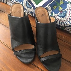 Leather open toe heel 14th and Union